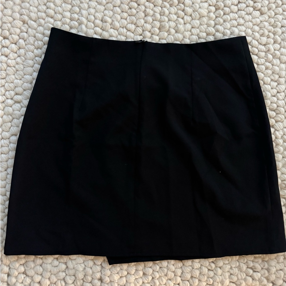 SHEIN Black Asymmetrical Pencil Mini Skirt - Picture 2 of 3